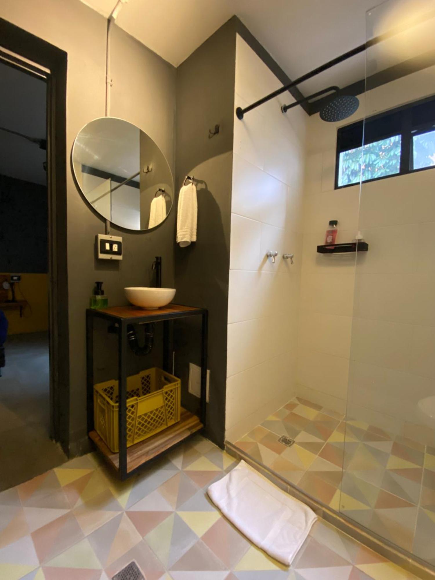 Casa Mosaiko Primer Parque Laureles ميديلين المظهر الخارجي الصورة