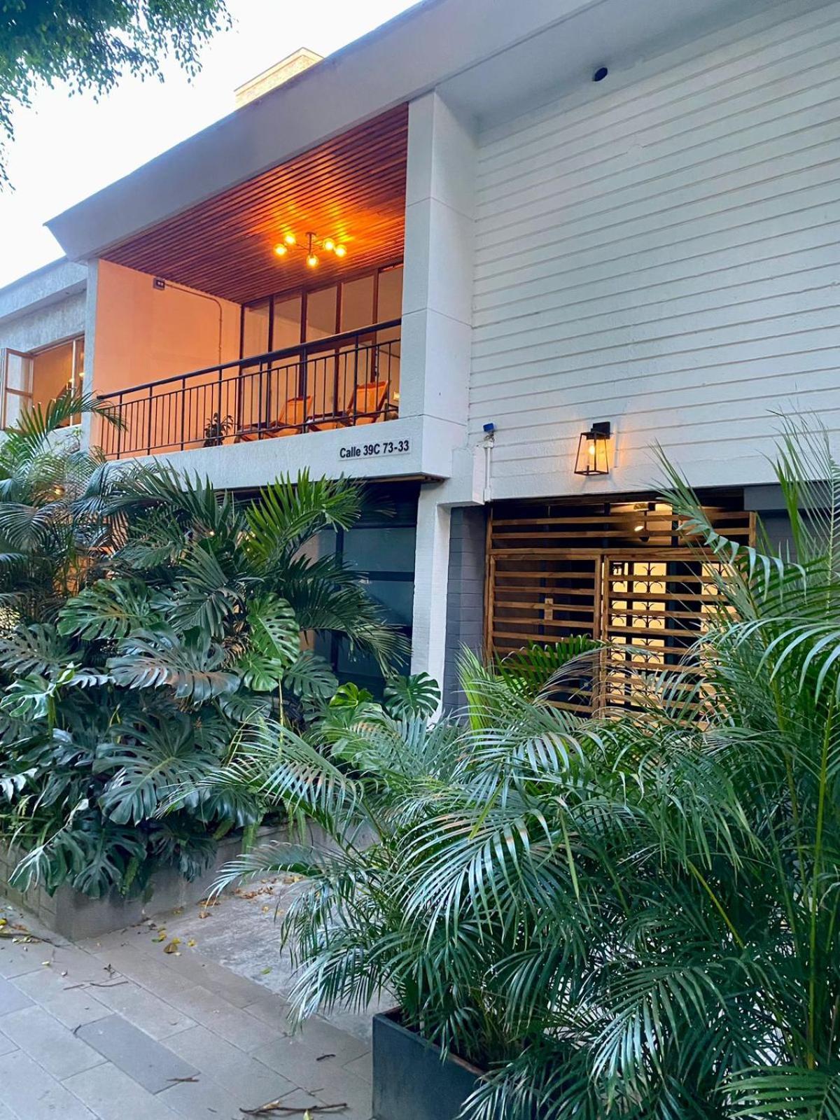 Casa Mosaiko Primer Parque Laureles ميديلين المظهر الخارجي الصورة