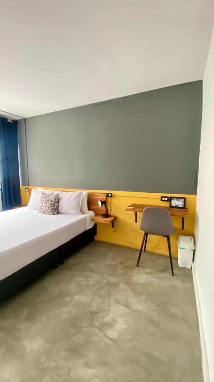 Casa Mosaiko Primer Parque Laureles ميديلين المظهر الخارجي الصورة