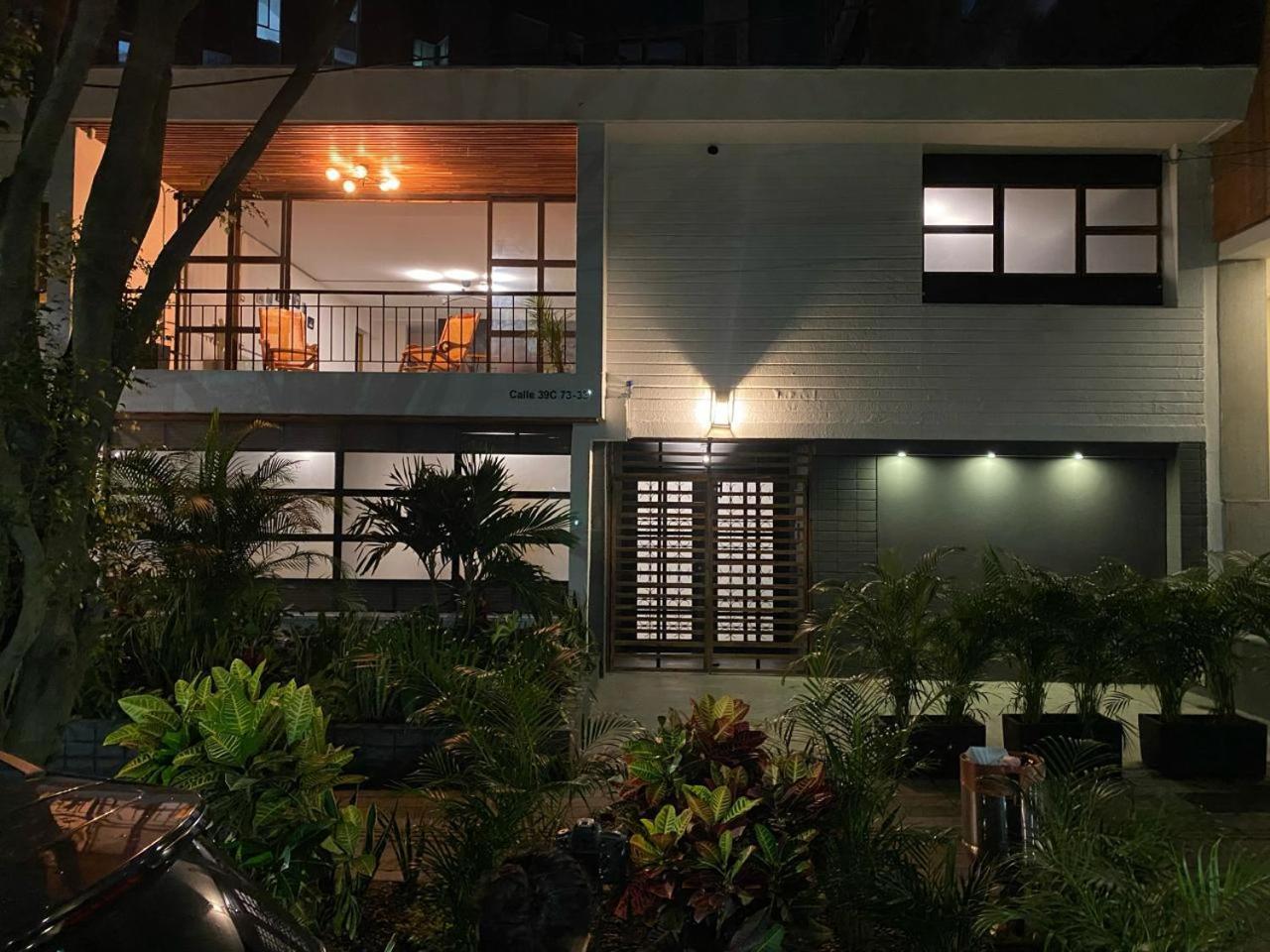 Casa Mosaiko Primer Parque Laureles ميديلين المظهر الخارجي الصورة